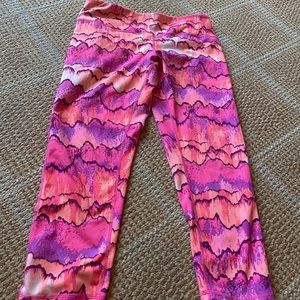 Zella crop athletic leggings with all over pattern